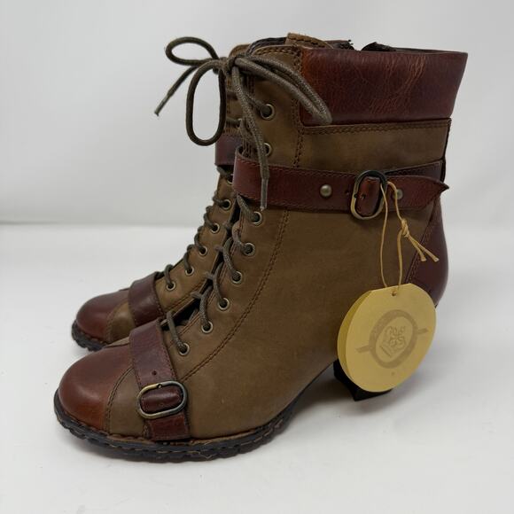 Born Boots Women's 8 M Carolina Ankle Bootie Buckles Moto Steampunk Goth Grunge - Picture 3 of 9